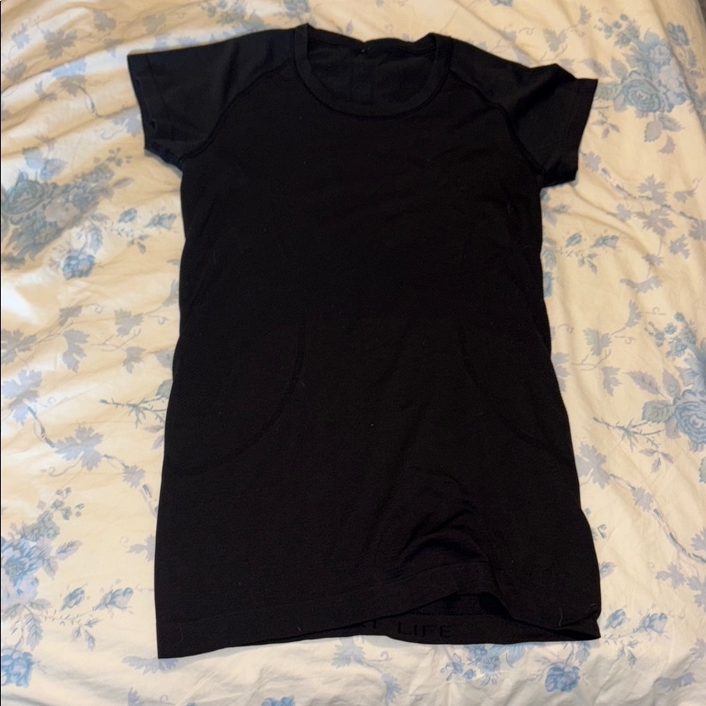 Lulu lemon black swiftly t shirt